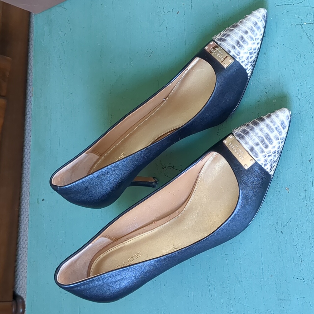 Coach Zan Two Tone Black/ Snake Skin heels Size 9 - Picture 15 of 16